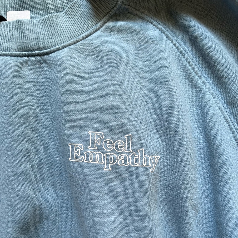 Oversized Sweatshirt - Picture 2 of 2